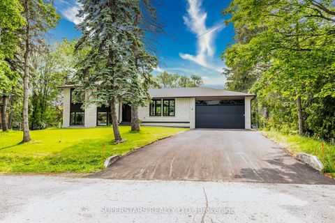 Photo 3 at 56 Cynthia Crescent, Oak Ridges, Richmond Hill