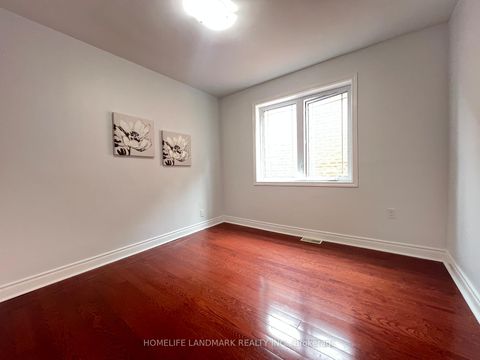 Photo 12 at 534 Saint Clarens Avenue, Junction, Toronto
