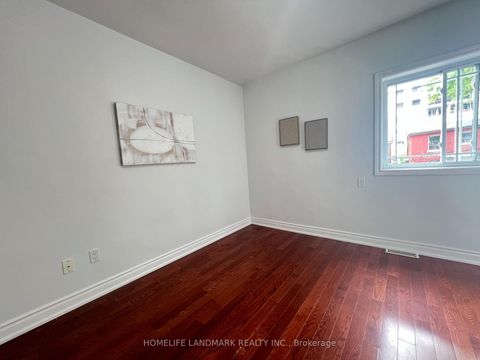 Photo 13 at 534 Saint Clarens Avenue, Junction, Toronto