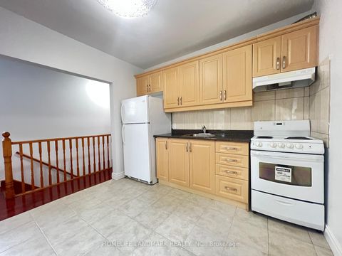 Photo 14 at 534 Saint Clarens Avenue, Junction, Toronto