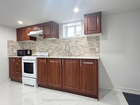 Photo 27 at 534 Saint Clarens Avenue, Junction, Toronto
