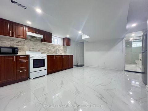 Photo 29 at 534 Saint Clarens Avenue, Junction, Toronto
