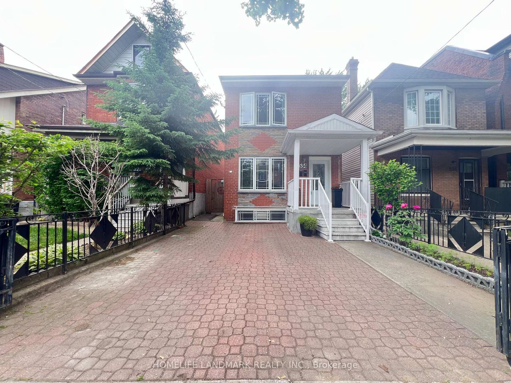 534 Saint Clarens Avenue, Junction, Toronto photo 8