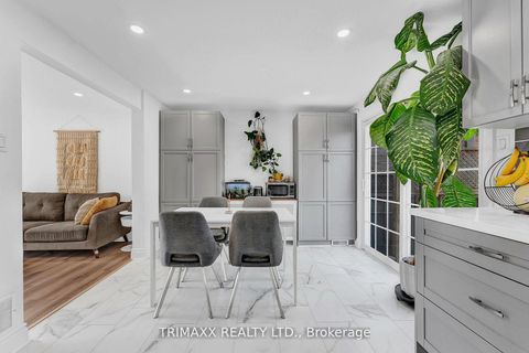 Photo 11 at 103 Robin Court, Cundles East, Barrie