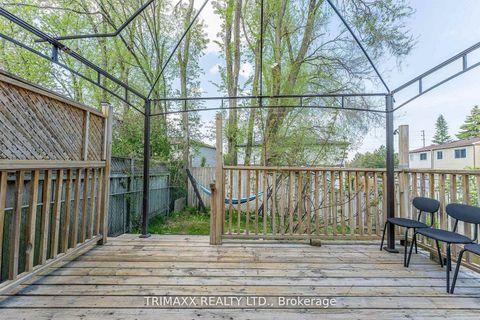 Photo 33 at 103 Robin Court, Cundles East, Barrie
