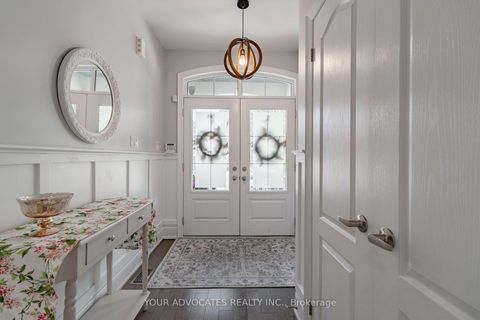 Photo 1 at 242 Cranbrook Crescent, Kleinburg, Vaughan