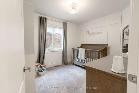 Photo 18 at 242 Cranbrook Crescent, Kleinburg, Vaughan