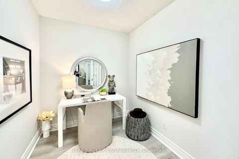 Photo 14 at 317 - 5 Northtown Way, Willowdale East, Toronto