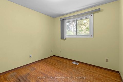 Photo 13 at 253 Rose Street, Wellington, Barrie