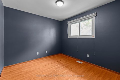 Photo 15 at 253 Rose Street, Wellington, Barrie