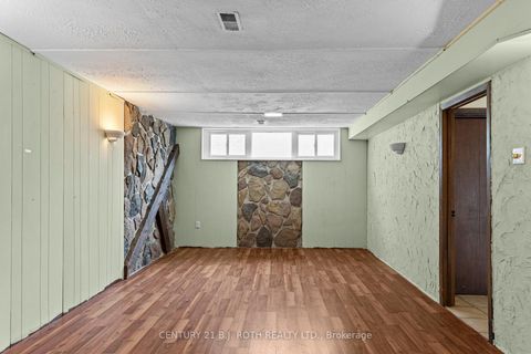 Photo 19 at 253 Rose Street, Wellington, Barrie