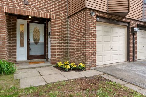 Photo 2 at 87 Song Meadoway, Hillcrest Village, Toronto