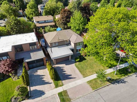 Photo 3 at 16 O'meara Court, Don Valley Village, Toronto