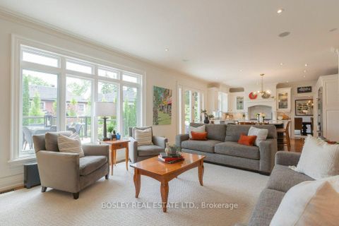 Photo 11 at 124 Perry Crescent, Rosethorn, Toronto
