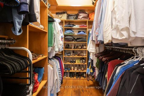 Photo 30 at 124 Perry Crescent, Rosethorn, Toronto