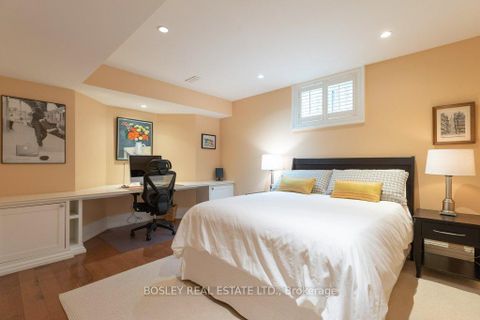 Photo 34 at 124 Perry Crescent, Rosethorn, Toronto
