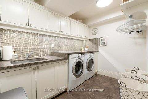 Photo 36 at 124 Perry Crescent, Rosethorn, Toronto