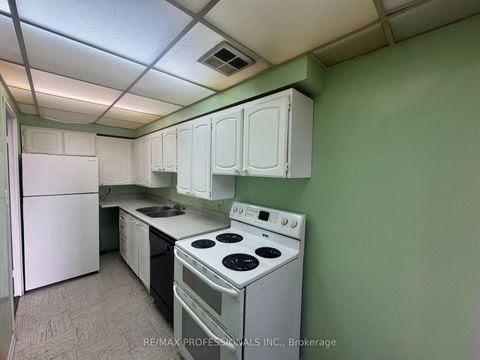 Photo 9 at 602 - 11 Wincott Drive, The Westway, Toronto