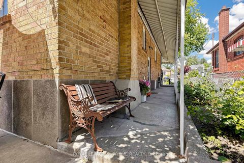 Photo 34 at 243 Epsom Downs Drive, CFB, Toronto