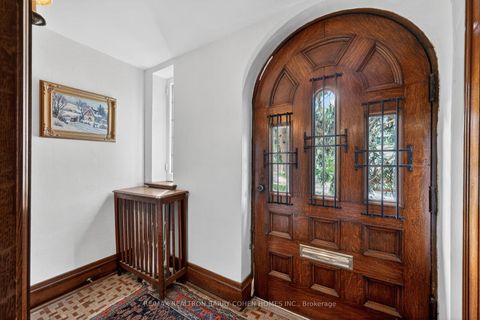 Photo 2 at 29 Strathgowan Crescent, Lawrence Park South, Toronto