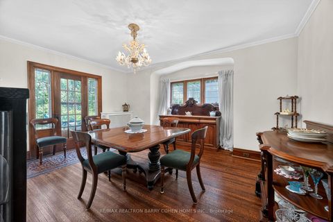 Photo 5 at 29 Strathgowan Crescent, Lawrence Park South, Toronto
