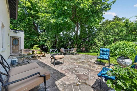 Photo 19 at 29 Strathgowan Crescent, Lawrence Park South, Toronto