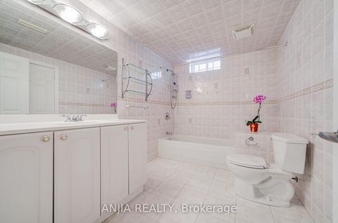 Photo 38 at 91 Reansbury Crescent, Cachet, Markham
