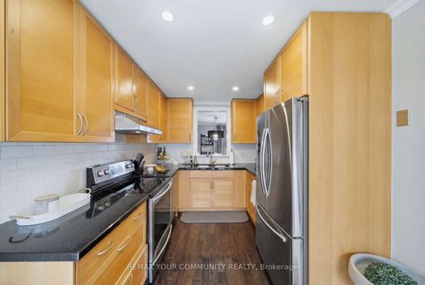 Photo 14 at 25 Cheryl Shepway Crescent, Don Valley Village, Toronto