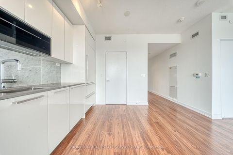 Photo 2 at 2801 - 117 McMahon Drive, Bayview Village, Toronto