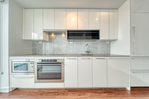 Photo 3 at 2801 - 117 McMahon Drive, Bayview Village, Toronto