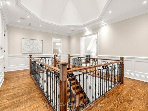 Photo 28 at 5 Lloydminster Crescent, Newtonbrook East, Toronto