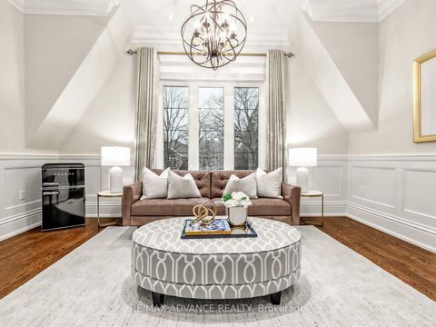 Photo 36 at 5 Lloydminster Crescent, Newtonbrook East, Toronto