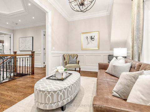 Photo 37 at 5 Lloydminster Crescent, Newtonbrook East, Toronto