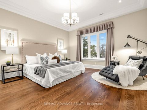 Photo 40 at 5 Lloydminster Crescent, Newtonbrook East, Toronto