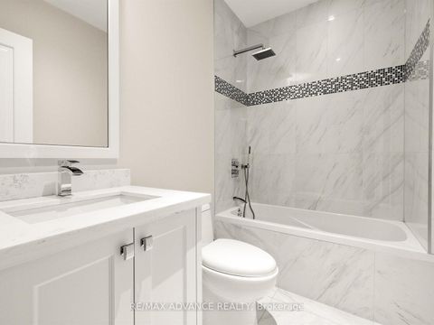 Photo 43 at 5 Lloydminster Crescent, Newtonbrook East, Toronto