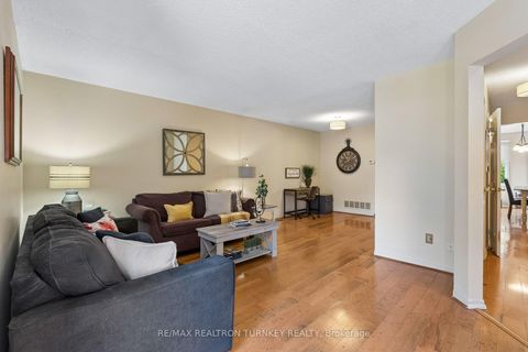 Photo 9 at 877 Playter Crescent, Armitage, Newmarket