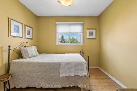 Photo 24 at 877 Playter Crescent, Armitage, Newmarket
