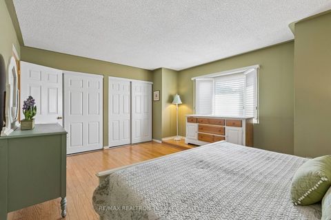 Photo 30 at 877 Playter Crescent, Armitage, Newmarket