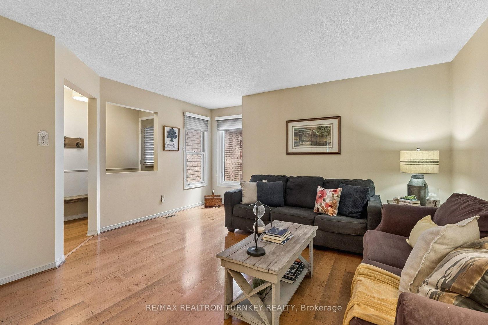 Photo 4 at 877 Playter Crescent, Armitage, Newmarket