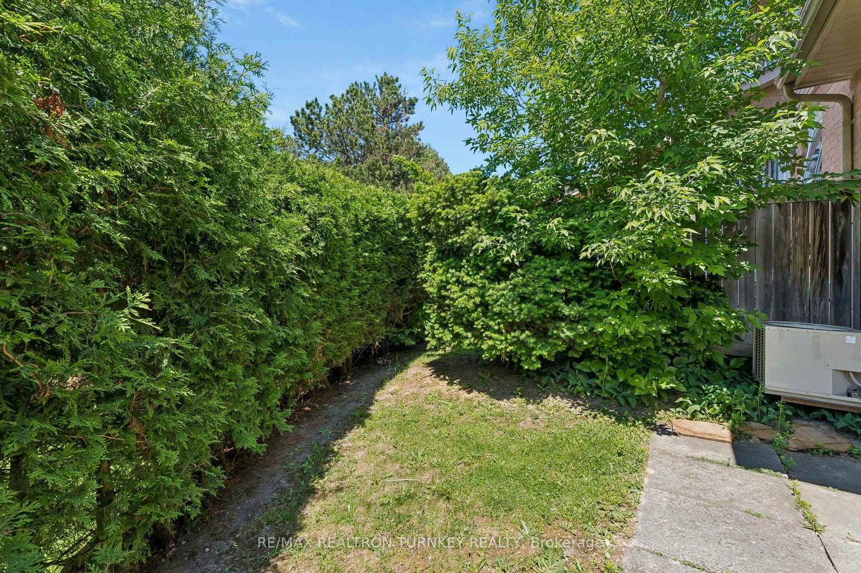 Photo 43 at 877 Playter Crescent, Armitage, Newmarket