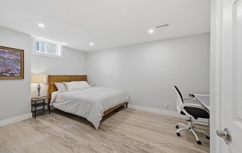 Photo 26 at 680 Eramosa Crescent, Amberlea, Pickering