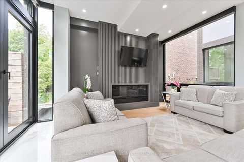Photo 10 at 96 Squires Avenue, Parkview, Toronto
