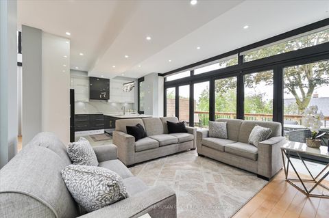 Photo 11 at 96 Squires Avenue, Parkview, Toronto