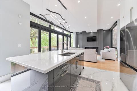 Photo 15 at 96 Squires Avenue, Parkview, Toronto