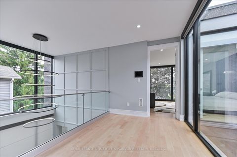 Photo 20 at 96 Squires Avenue, Parkview, Toronto