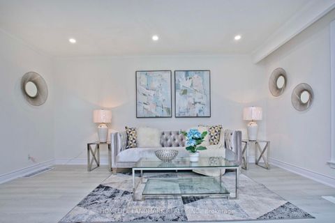 Photo 1 at 517 Lynett Crescent, Crosby, Richmond Hill