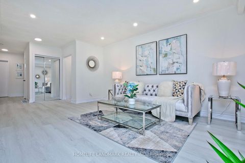 Photo 4 at 517 Lynett Crescent, Crosby, Richmond Hill