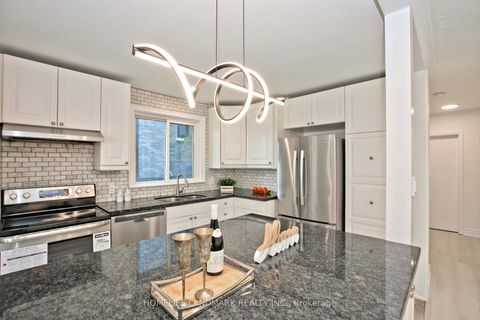 Photo 9 at 517 Lynett Crescent, Crosby, Richmond Hill