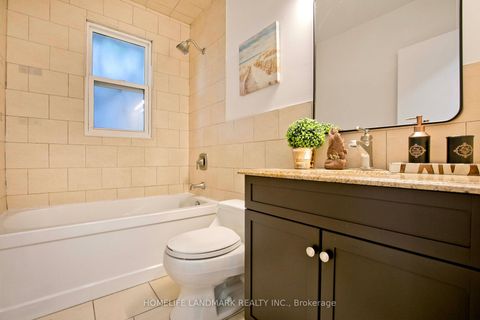 Photo 15 at 517 Lynett Crescent, Crosby, Richmond Hill
