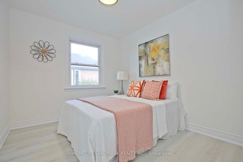 Photo 16 at 517 Lynett Crescent, Crosby, Richmond Hill